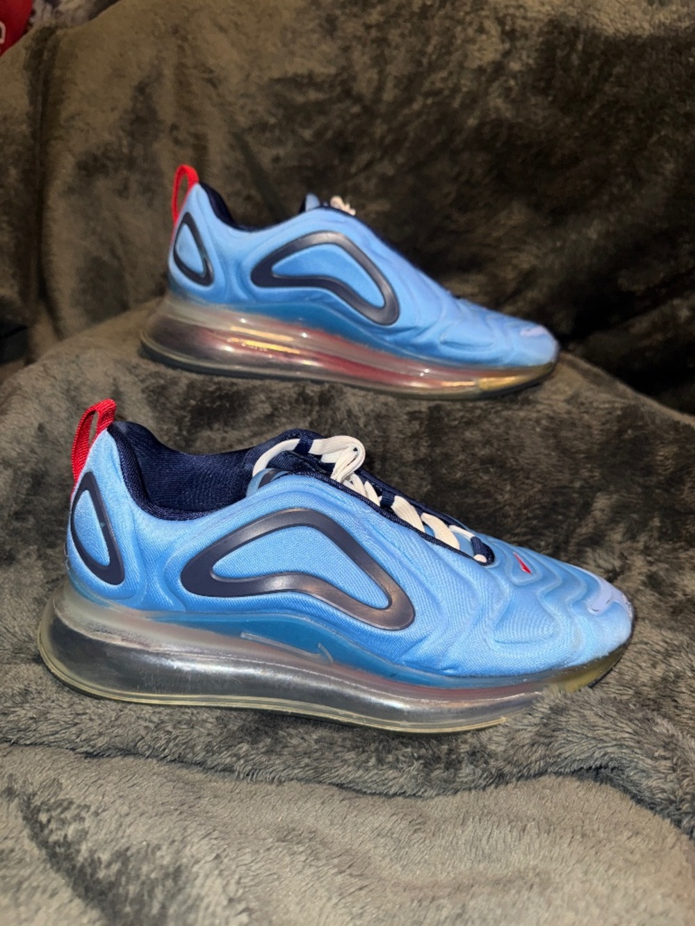 Women's Nike Air Max 720 SZ 6.5